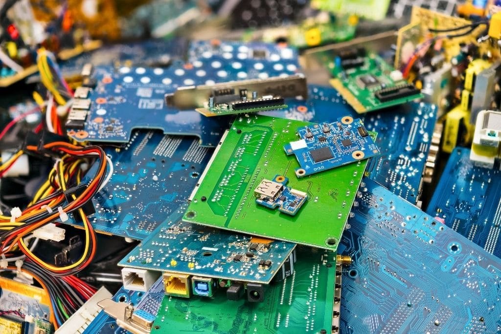e-waste recycling crisis